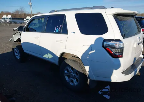 2015 Toyota 4Runner Sr5 z USA, uszkodzony, nr VIN JTEBU5JR8F5257969